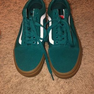 Gumsole vans